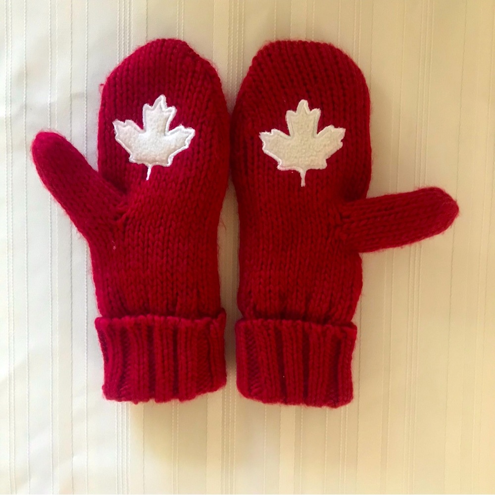 Brand new 2010 Olympic set of kid mittens